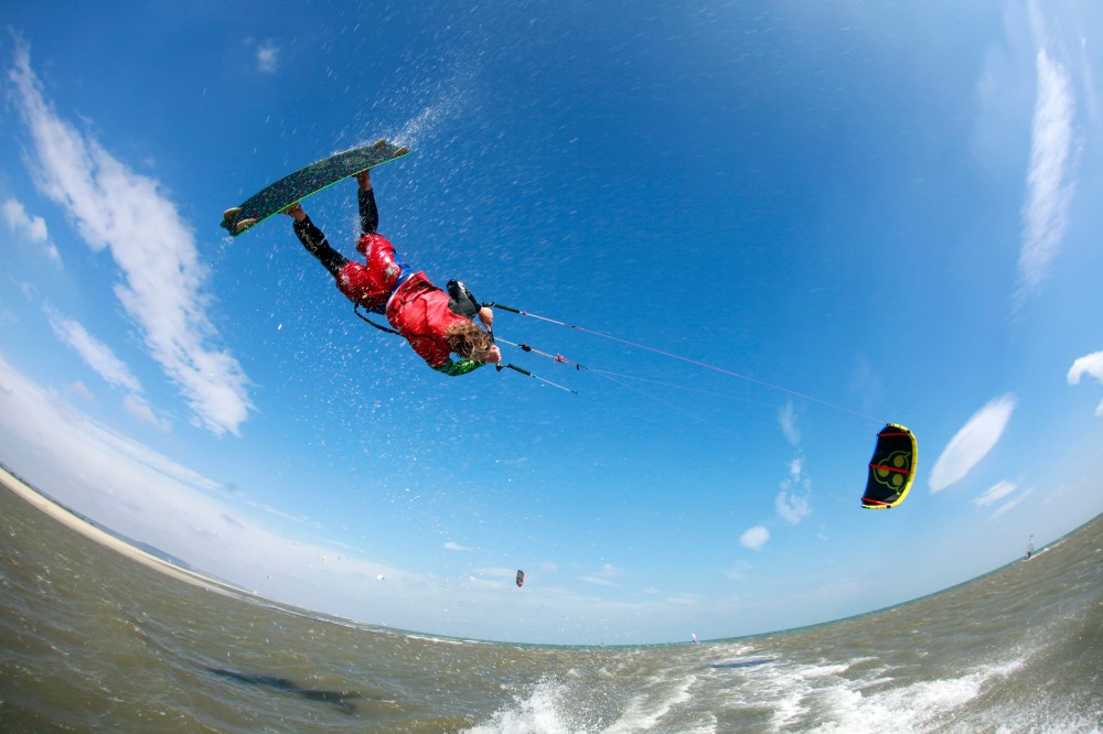 Wainman kiteloop Photo Zinou Guiri